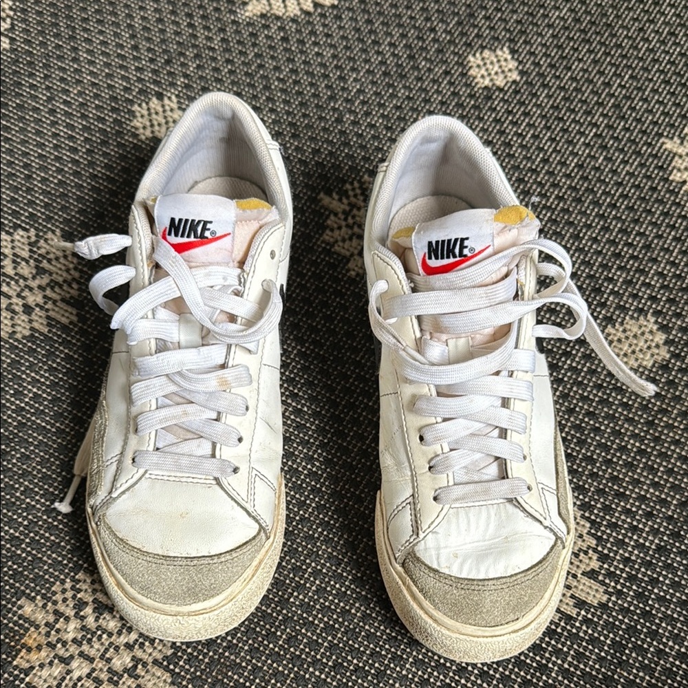 Nike Classic White and Gray Sneakers